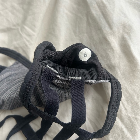 Lululemon Gray Women's Athletic Bralette Size 6 - Picture 4 of 4